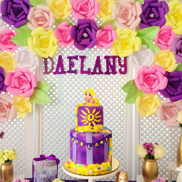 tangled-birthday-decoration-table-6
