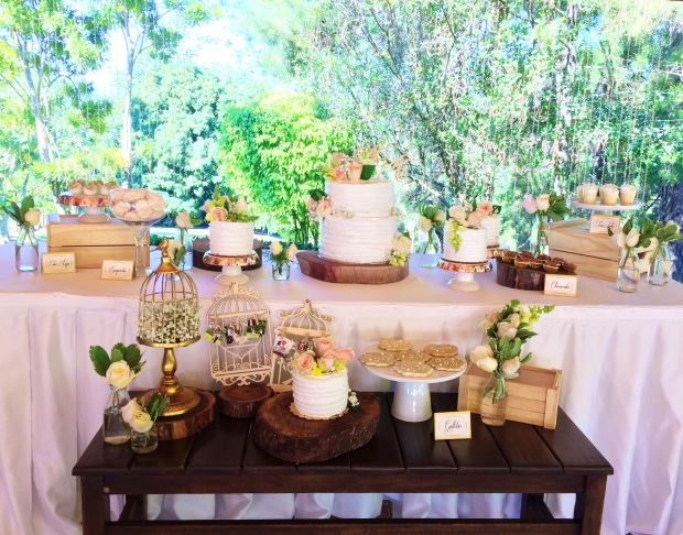 vintage-wedding-sweet-table
